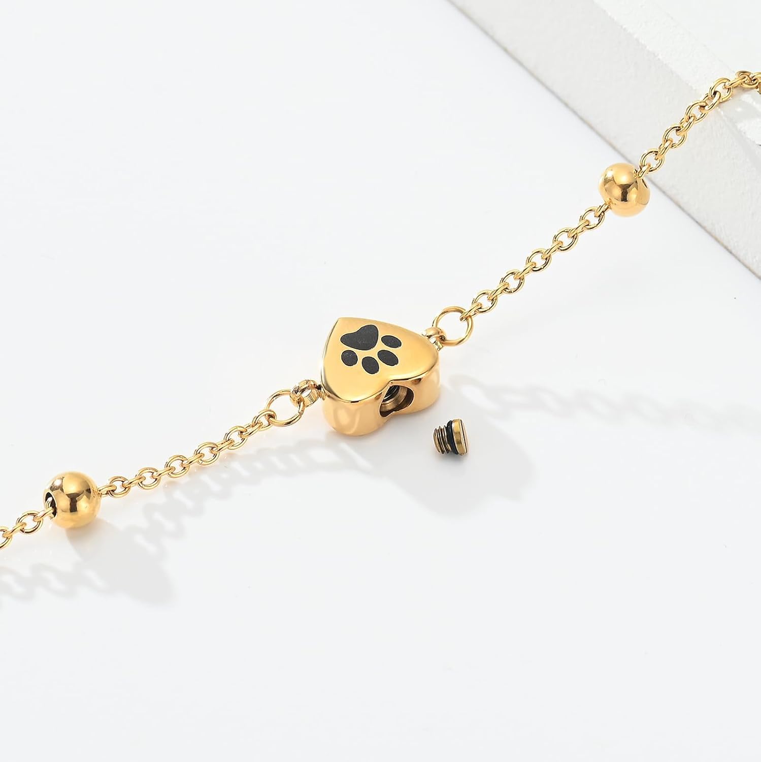 [QGJNSGC] ペットの遺灰のための肉球の骨壷のブレスレット調節可能な中心の火葬のブレスレットはステンレス鋼の犬の猫の火葬の宝石類の記念の記念品のブレスレットを灰にします