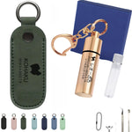 遺骨 キーホルダー 名入れ刻印入り 革カバー付き カスタム刻印可能 防水防塵 三重構造 ステンレス製 遺骨カプセル＆レザー保護ケースセット (7色) 手元供養 分骨入れ ペットメモリアルグッズ 遺毛 アクセサリー 完全防水型 高い密